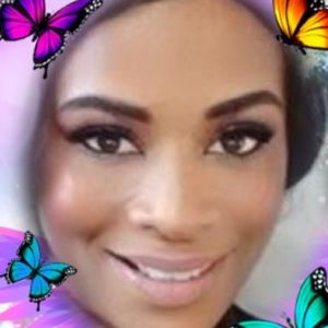 Meet your Posher, Latoya